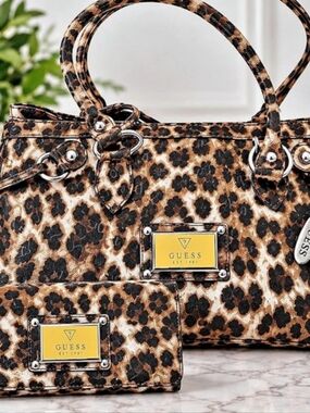 GUESS leopard print handbag and matching wallet set! 🐆✨